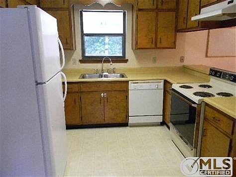 3rd image of 4033 Blind Brook Ct #3