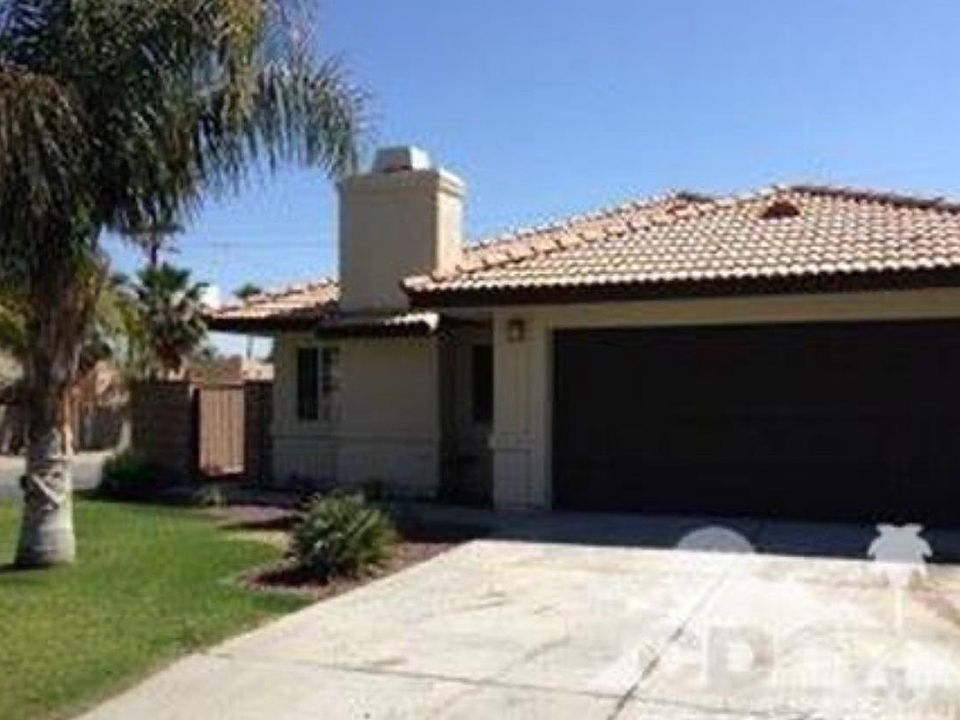 1st image of 51770 Avenida Velasco