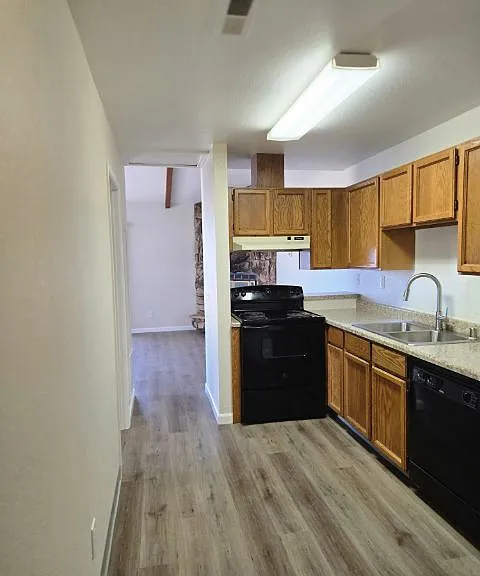 662 Laine St #A — Photo 1