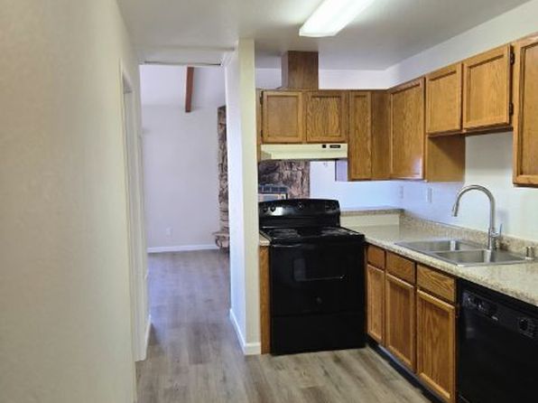 662 Laine St APT A