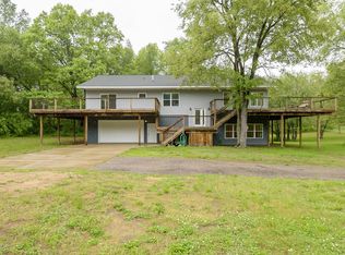 31403 56th Ave, Paw Paw, MI 49079