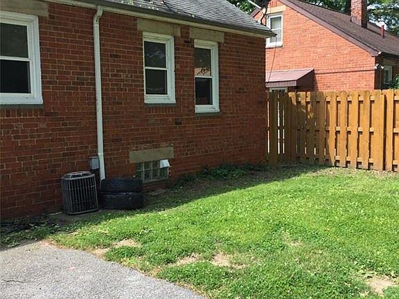 3rd image of 25201 Shoreview Ave