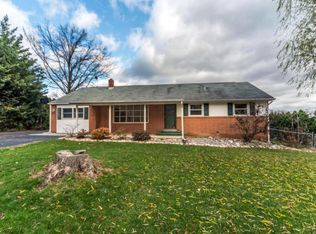 829 Pearl Ave, Manheim, PA