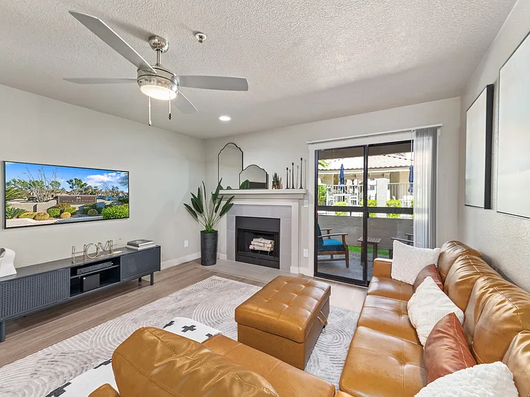 Villa Montana Apartments — Photo 8