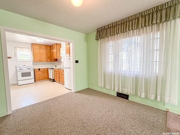 5th image of 221 4th AVENUE NE