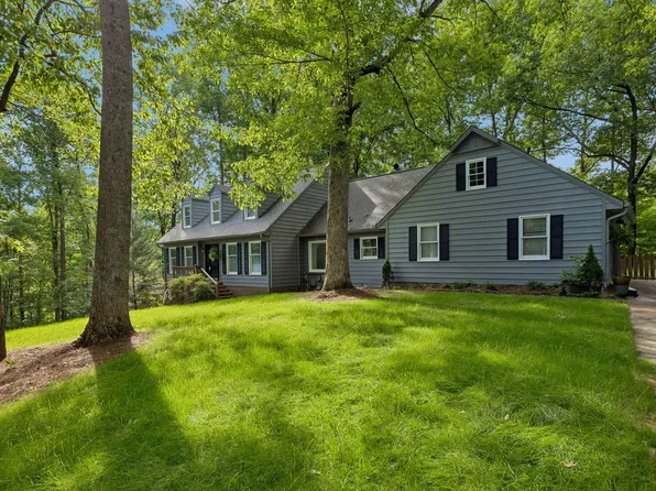 2213 Rocky Face Cir, Dalton, GA 30720