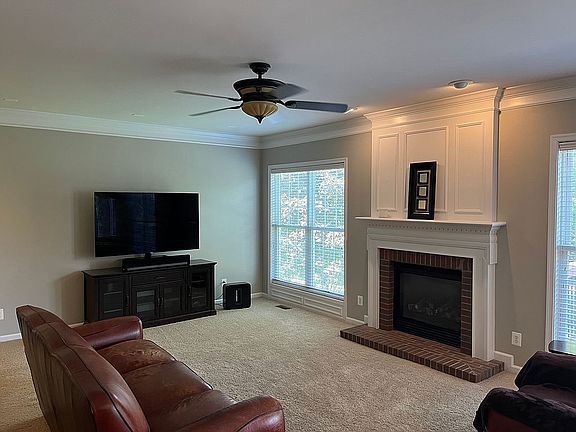 2nd image of 6410 Abingdon Pl