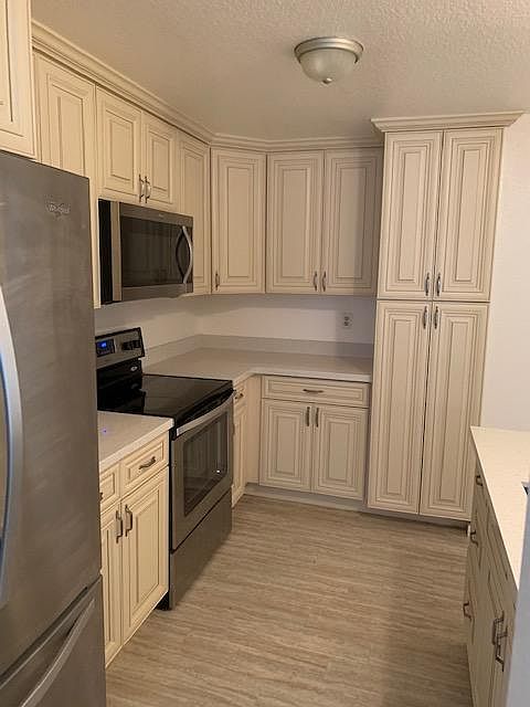 1st image of 2708 Lincoln Way #B14