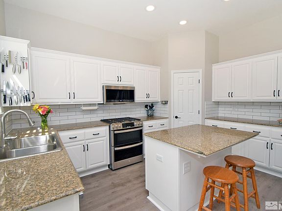 4th image of 1372 Lublin Dr
