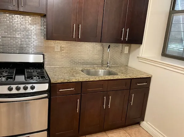 122 Fenimore Street image 3 of 30