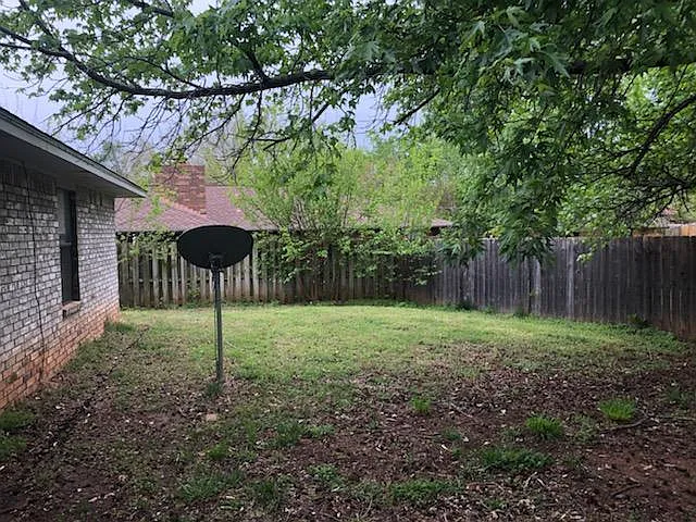 2118 N Crescent Dr — Photo 11