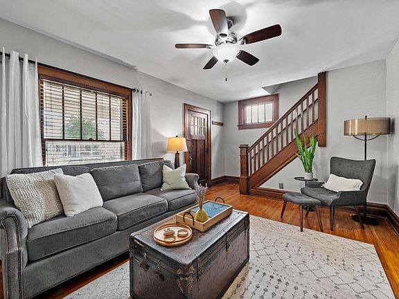 4th image of 2854 Findley Ave
