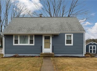 19 Brill Ave, Waterford, CT 06385