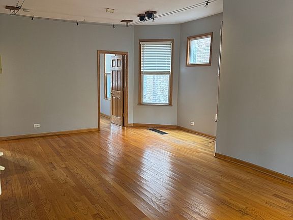 4th image of 1419 W Sunnyside Ave #2