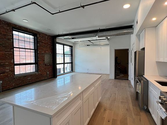 2nd image of 500 South St #201