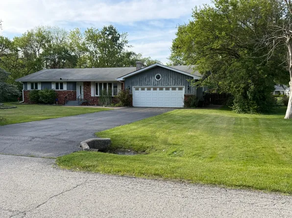 2810 E Pine Dr, Crete, IL 60417