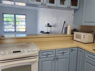 160 Royal Palm Rd APT 215, Hialeah Gardens, FL 33016