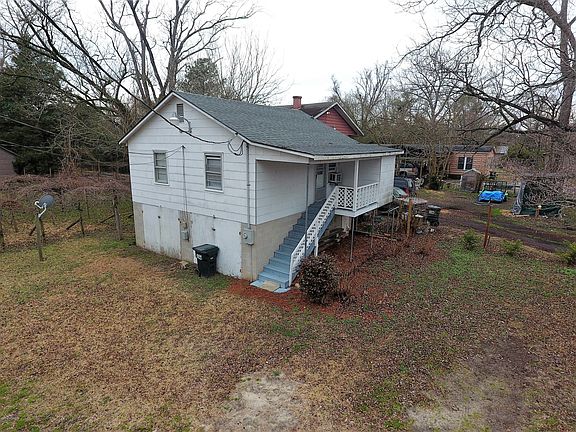 2nd image of 3301 Oaks Road