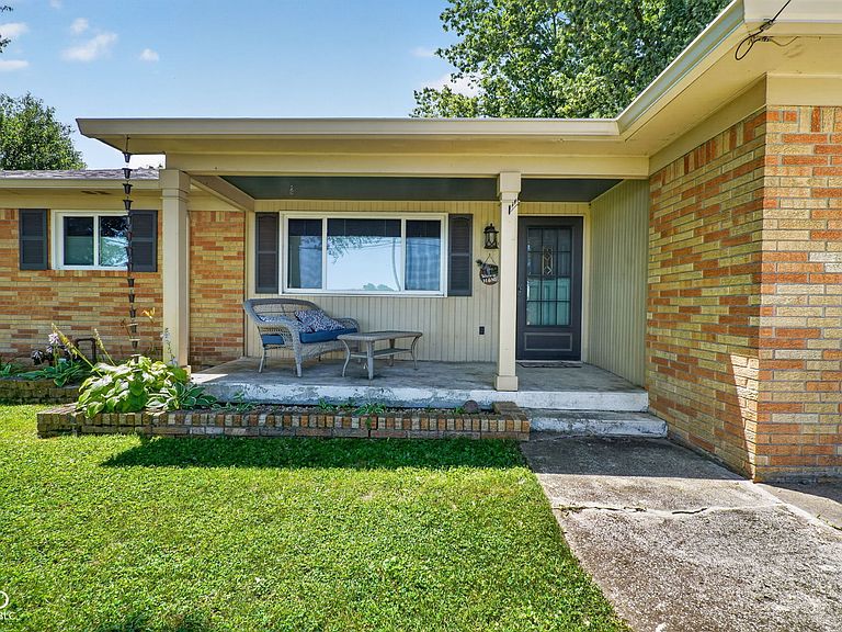 Listing photo 4