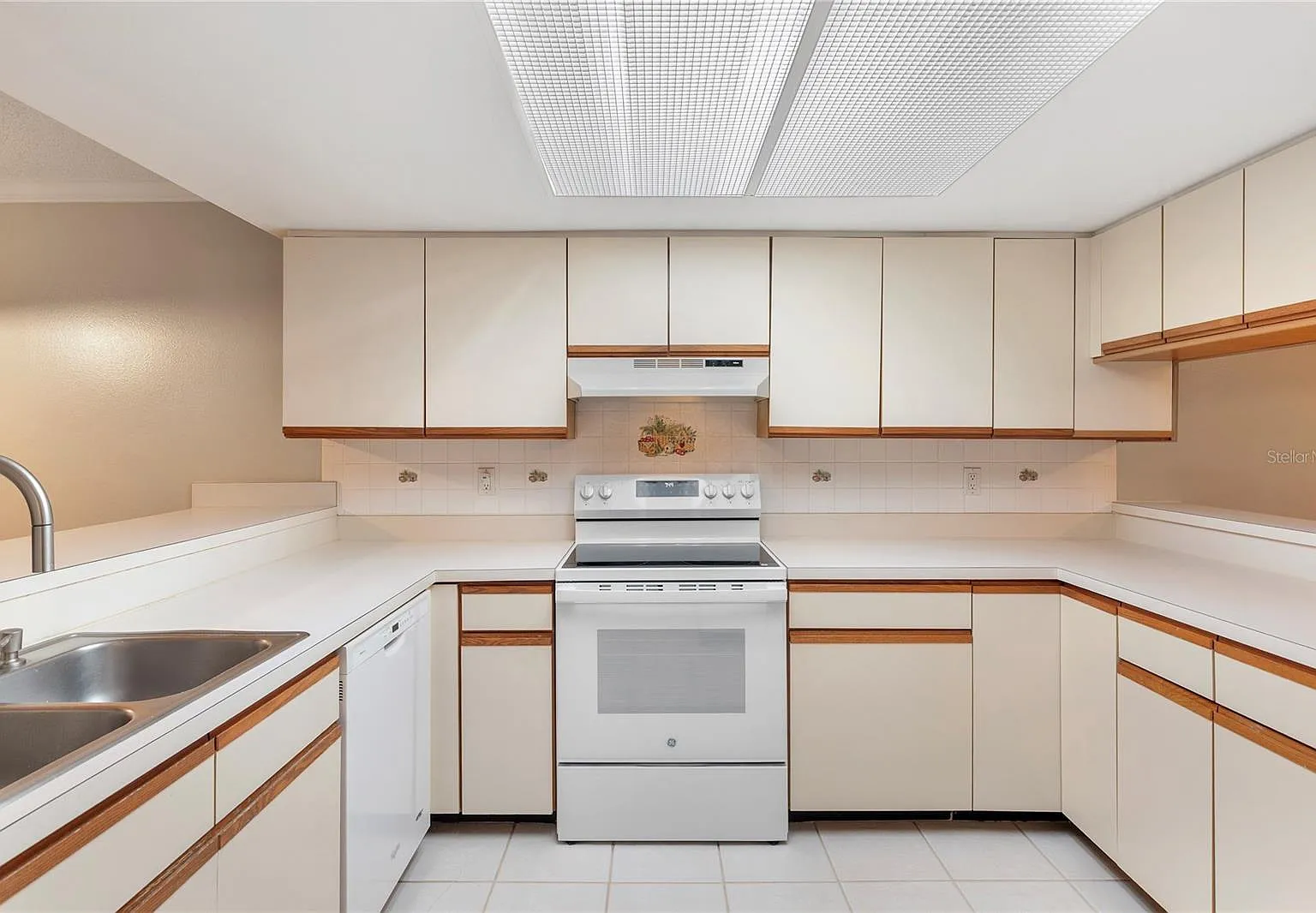 2 bed, 1230 sqft, $2,100 — Photo 4