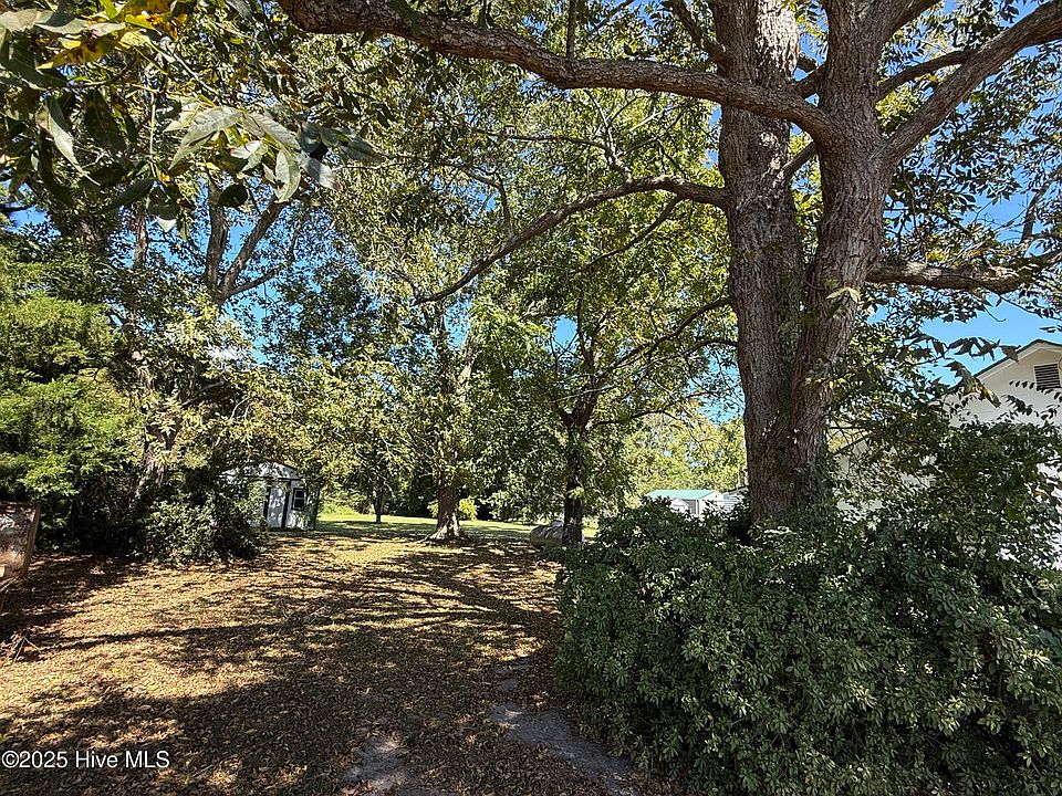 2nd image of 3073 Sound Side Road