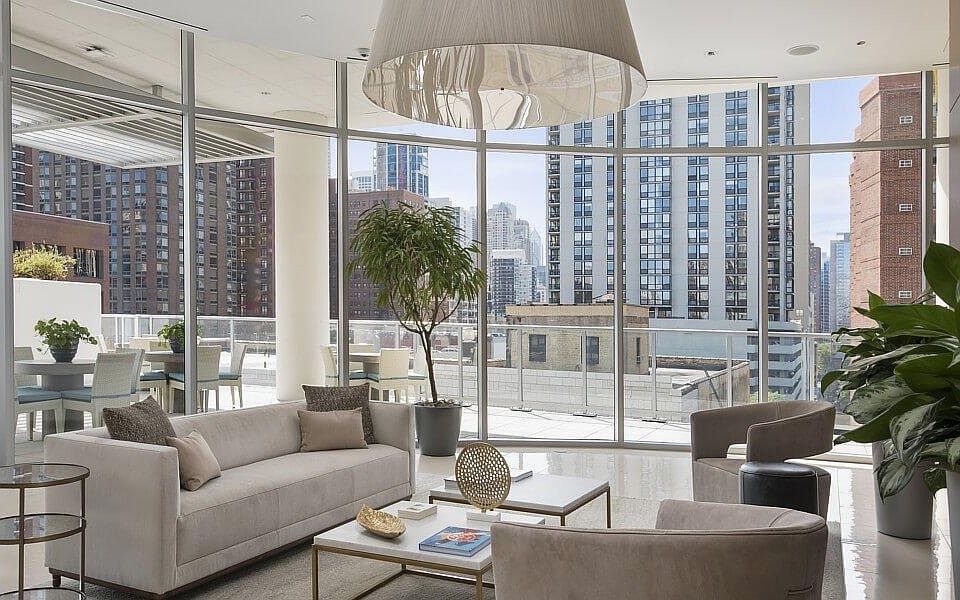 1st image of 1202 Lasalle St #1