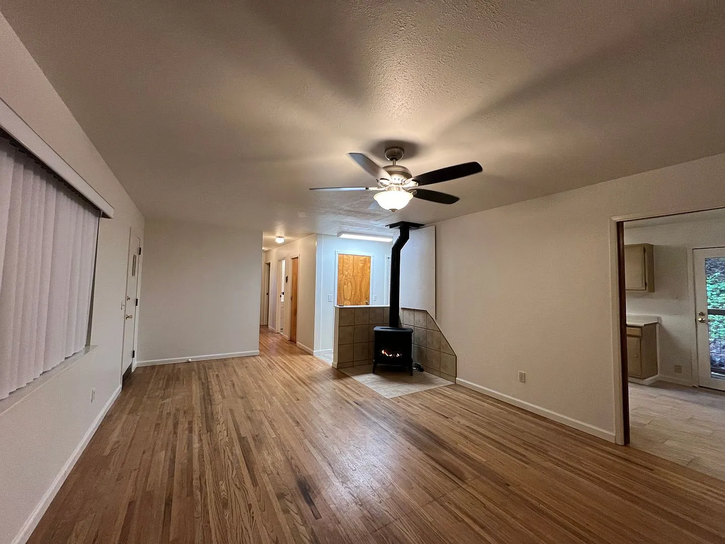 1,192 Square Foot 3 bedroom, 2 bath private home on 1 acre, washer, dryer, storage — Photo 3
