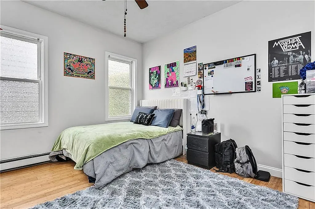 3 bed, 1100 sqft, $2,250 — Photo 4