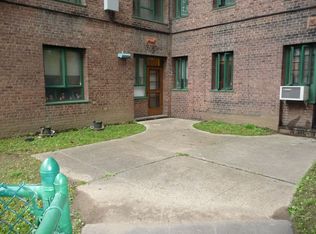 1545 Archer Rd, Bronx, NY 10462