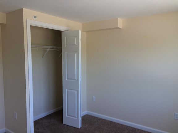 3rd image of 1445 Warwick Ave