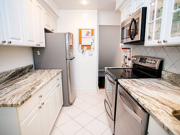 3rd image of 3527 S Stafford St #B