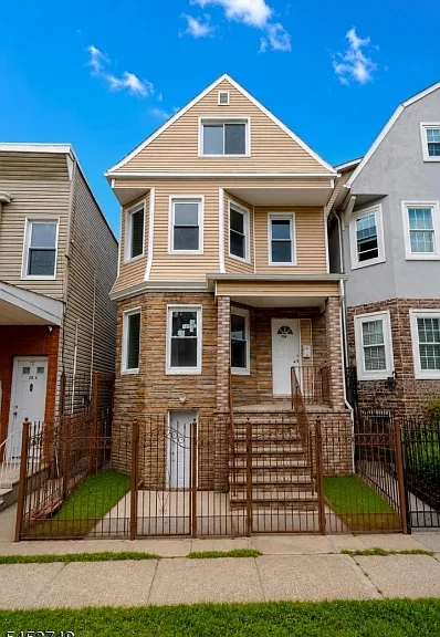 734 Summer Ave #1 — Photo 1
