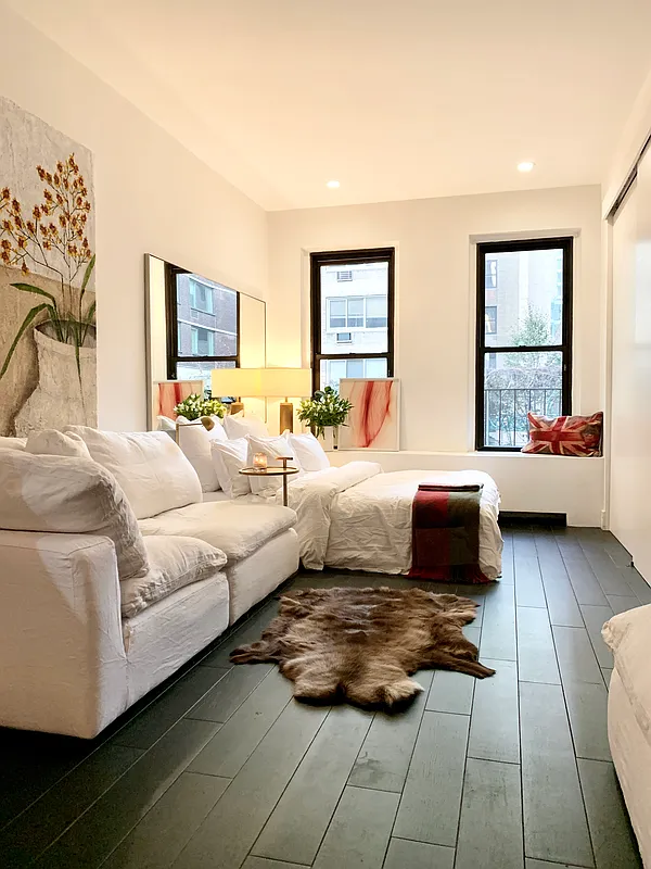 237 East 54th St Unit 2B  