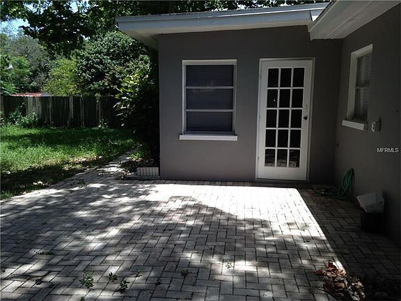 3rd image of 2126 Poinciana Dr