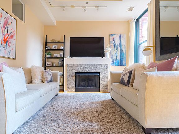 2nd image of 208 W Washington St APT 1708