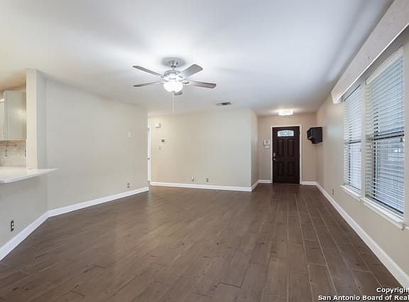 5th image of 4815 Encanto Creek Dr
