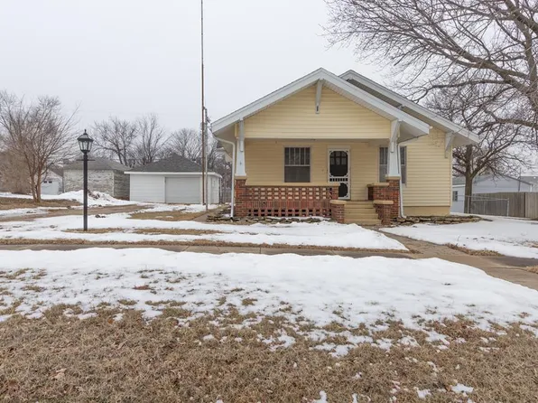 221 E Court St, Lincoln, KS 67455