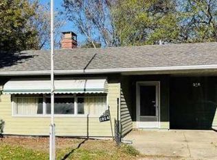 1914 Carmanbrook Pkwy, Flint, MI 48507