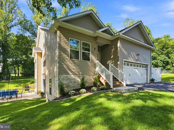 93 Old Sycamore Ln, Harpers Ferry, WV 25425