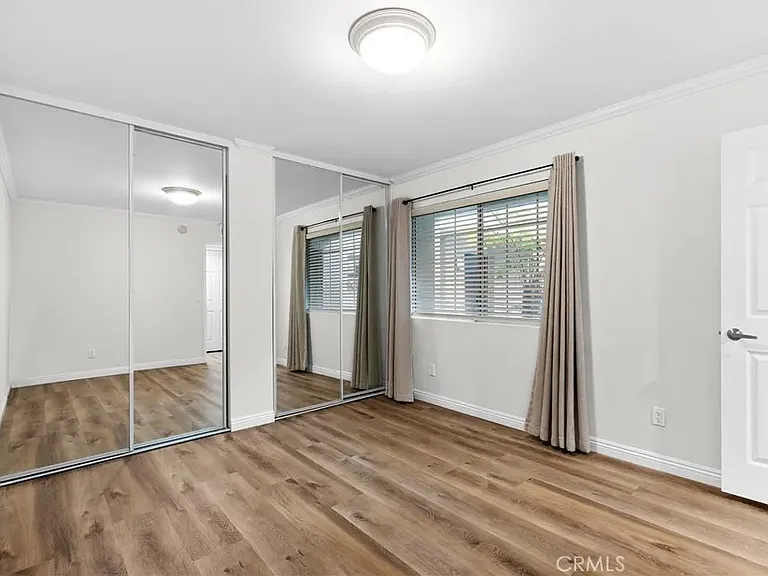 5510 Owensmouth Ave #129 — Photo 22