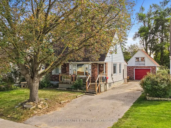 27 Campbell Ave, Barrie, ON L4N 2T2