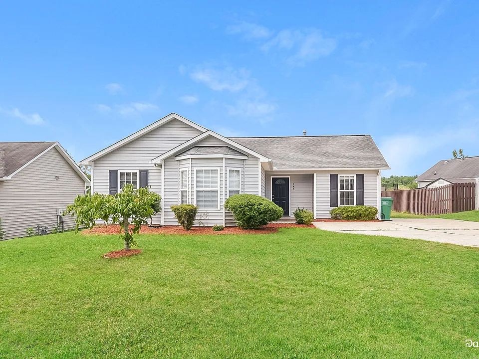 945 Saint Ann Dr