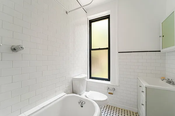 Rented by Corcoran | media 21