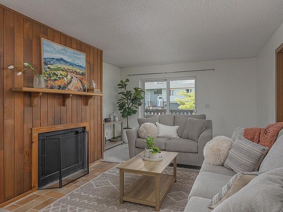 4th image of 4378 Dartmouth Dr APT 22