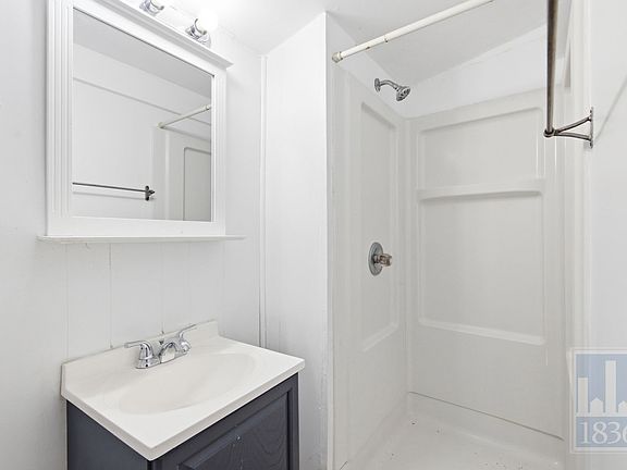 5th image of 1201 W 40th St #B