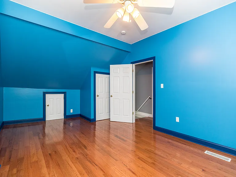 2477 Walnut St — Photo 42