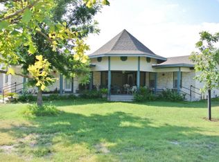 130 Felix Dr, Kerrville, TX 78028