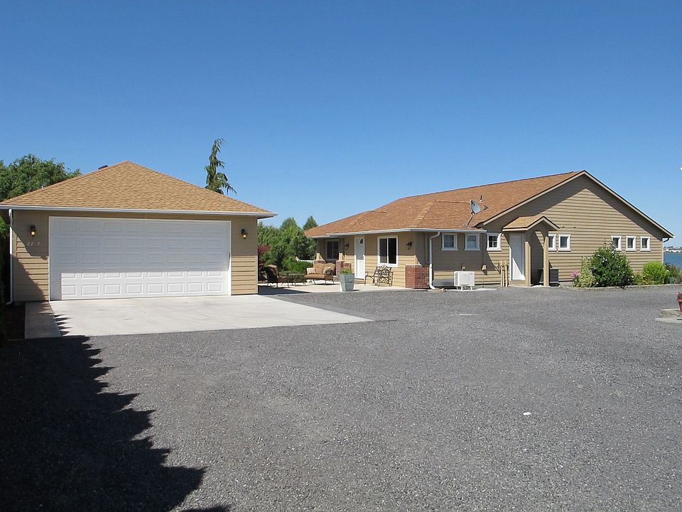 1st image of 2287 Melody Ln NE