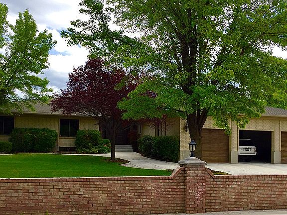 2nd image of 2522 W Horseshoe Cir