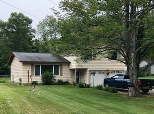 8859 S Circle East Dr, Farwell, MI 48622